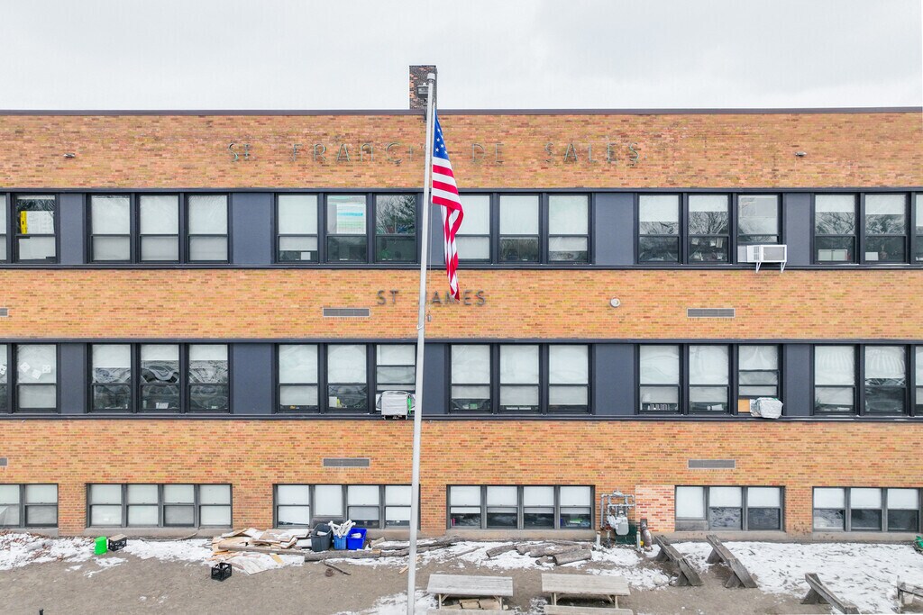 St. Paul School of Northern Lights is a charter school located in Saint Paul, MN.