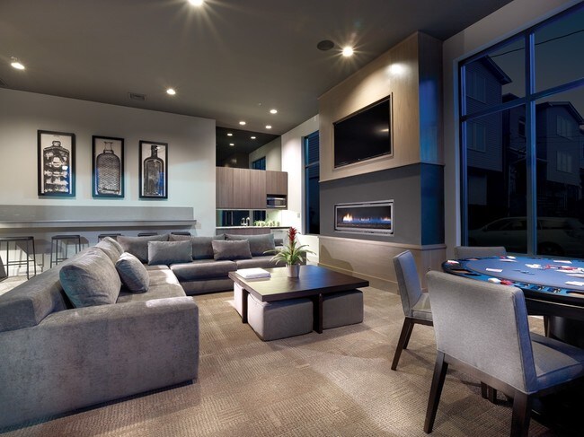 St George, Harrison, NJ 07029 - photo 2