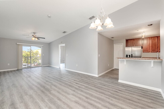 4037 Meander Plaza unit 207, Rockledge, FL 32955 - photo 3