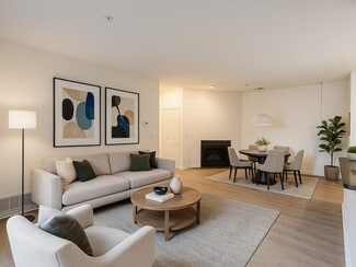 581 Lake Forest Ln, Muskegon, MI 49441