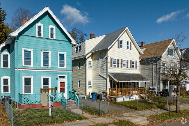 Single family homes are just across the street from Wexler-Grant Community School.