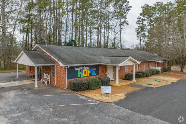 Furtah Preparatory School has approximately 75 students.