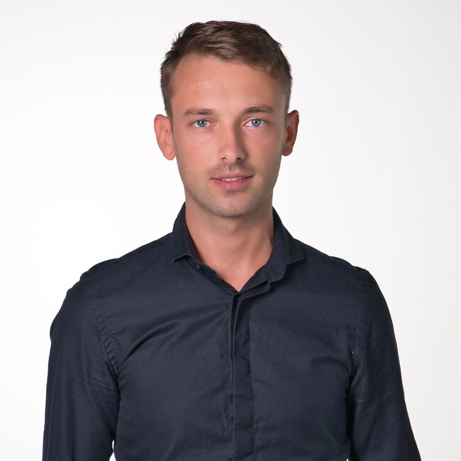 Agent Photo