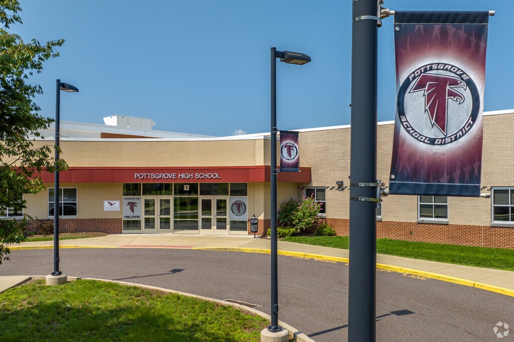 Pottsgrove Senior High School
prepares each student for future college and careers.