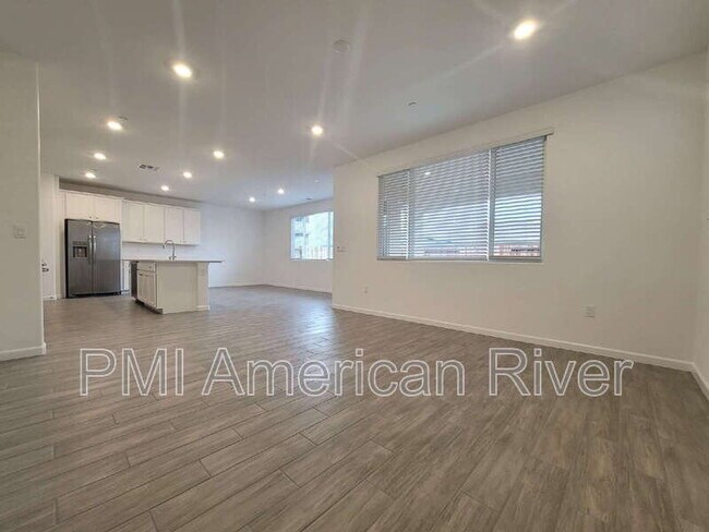 7431 Chadbourne Way, Sacramento, CA 95829 - photo 5