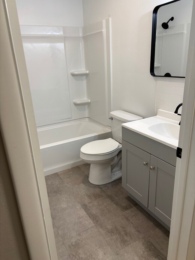 506 S Franklin St unit Upscale classy, Palmyra, PA 17078 - photo 7