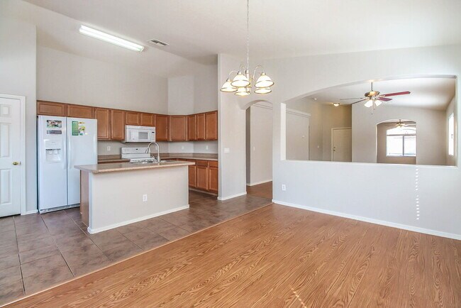 3329 W Wayland Dr, Phoenix, AZ 85041 - photo 6