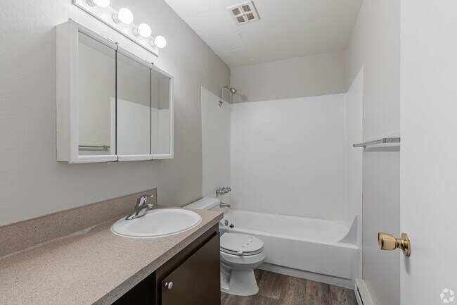 Keystone East, Portland, OR 97233 - photo 4