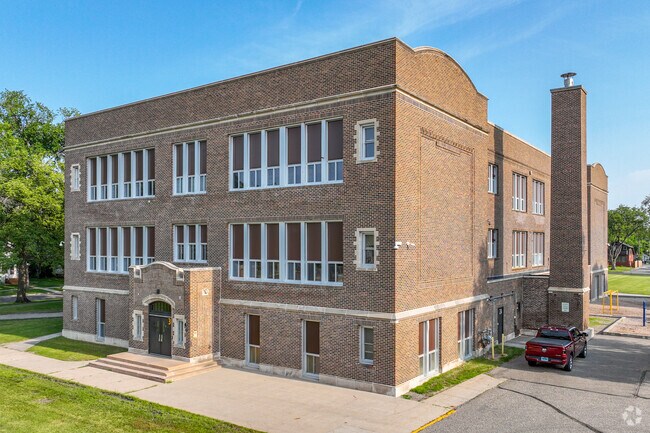 Horace Mann Roosevelt Elementary School is a well known quality school in the area.