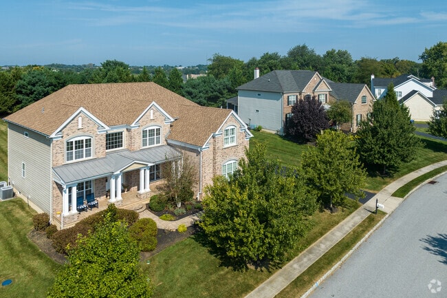 Large, single, colonial-style homes characterize the Garnet Valley neighborhood.