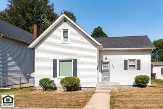 708 E 9th St, Auburn, IN 46706