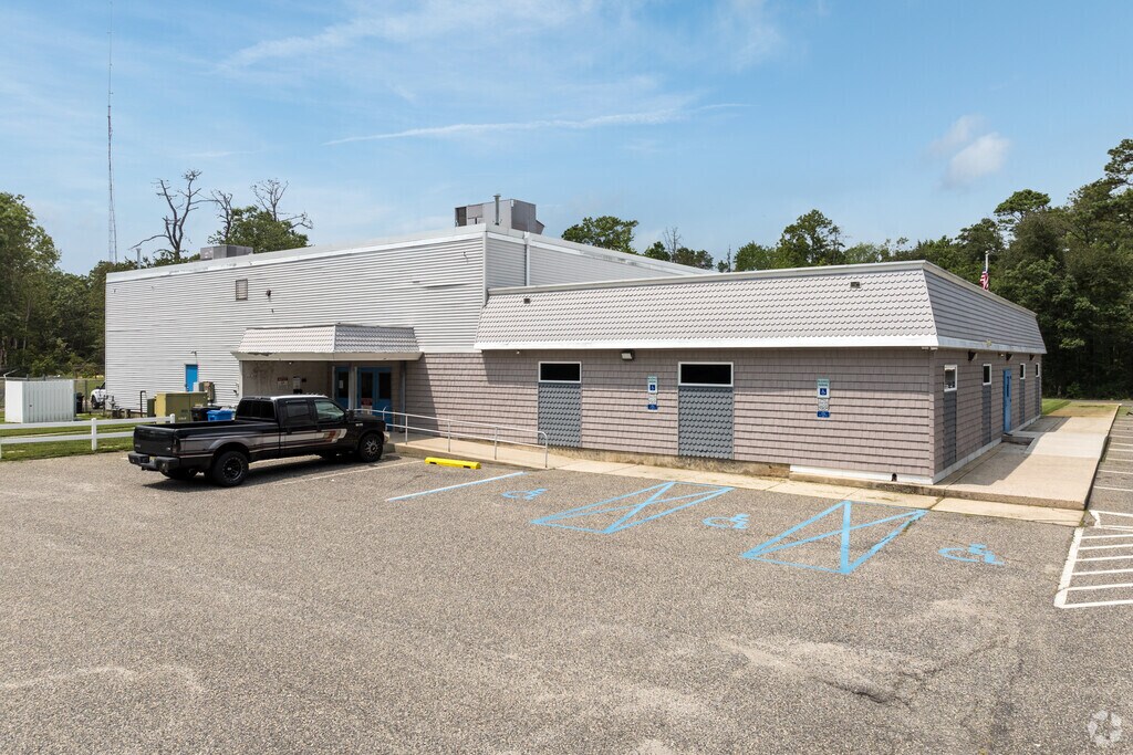 Families United Network Academy has 55 students in grades K-12 with a student-teacher ratio of 4 to 1.