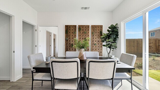 1504 N Mitchell St, Hanford, CA 93230 - photo 4