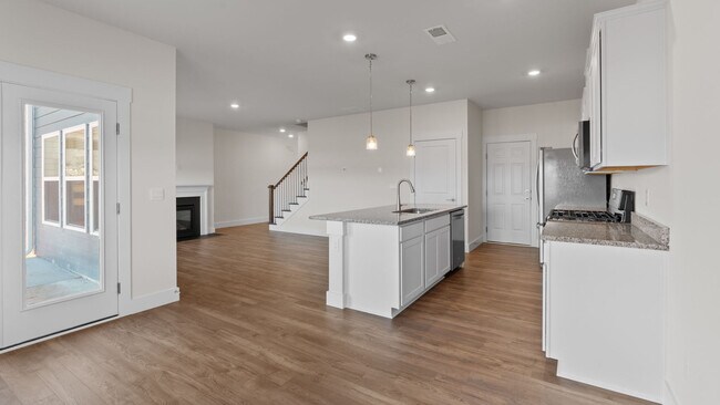 8099 Watercolour Ln, Ooltewah, TN 37363 - photo 6