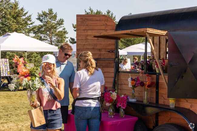 A flower vendor was present at Aronia Berry Harvest Festival.