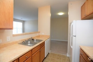 28 Montague Ct, Stuarts Draft, VA 24477