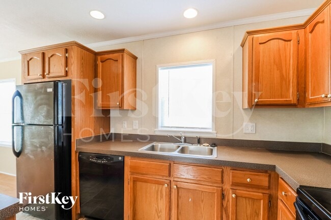 649 Diamond Loop, Middletown, OH 45044 - photo 7