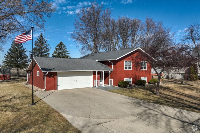 Split level homes are common in newer areas of Fairmont.