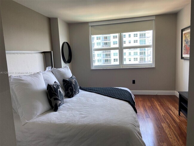 The Mark on Brickell unit 1808, Miami, FL 33131 - photo 6