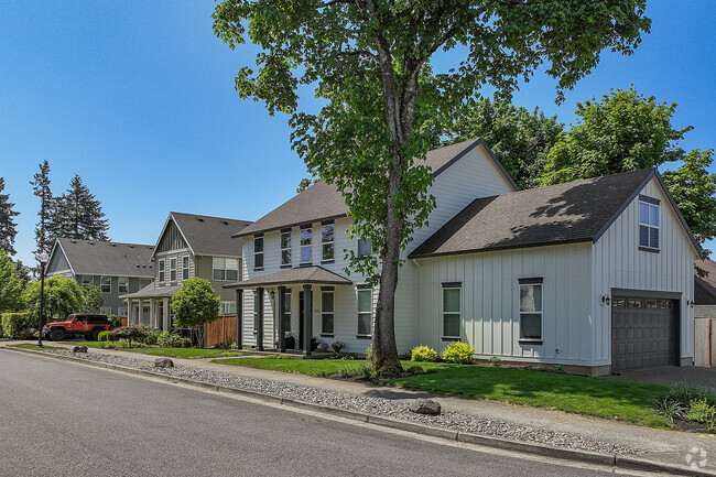 Modern farmhouse homes in South End, Oregon City.