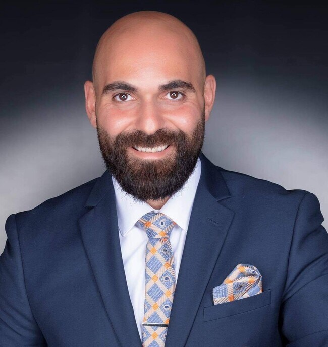 Agent Photo