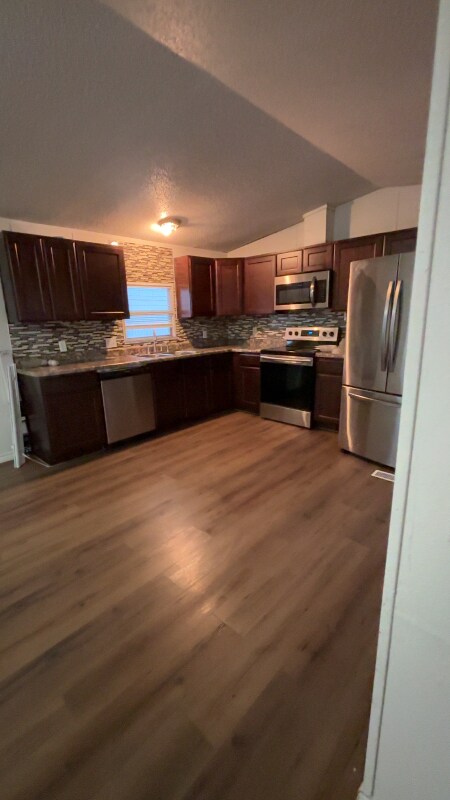 1716 E Market Ave, Searcy, AR 72143