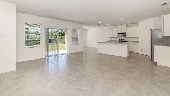 2925 SW Port St Lucie Blvd, Port Saint Lucie, FL 34953 - photo 2