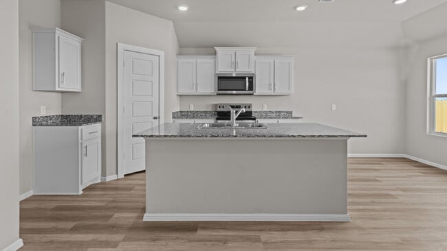 3032 Lynn Ln, Abilene, TX 79606 - photo 3