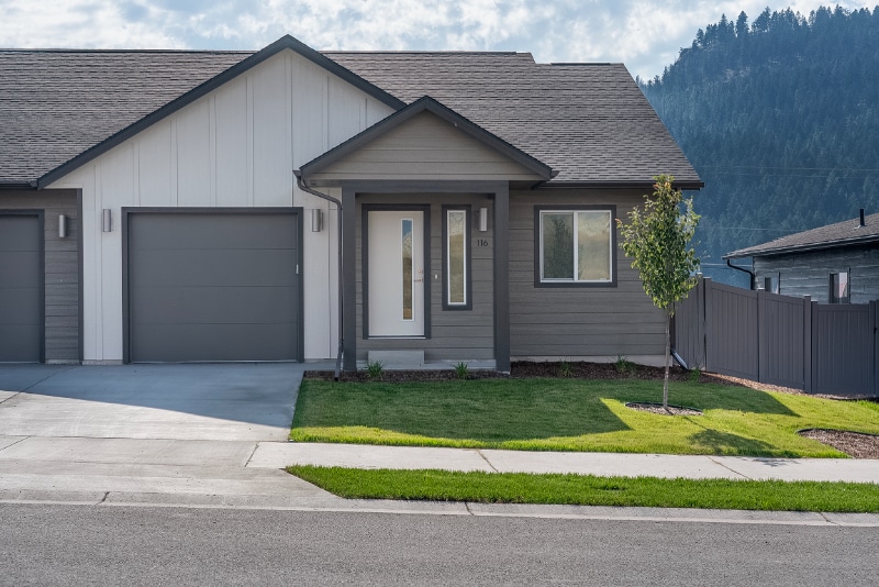 116 W View Dr, Kalispell, MT 59901 - photo 1