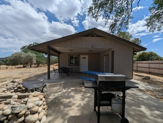 31100 Ruth Hill Rd, Yokuts Valley, CA 93675