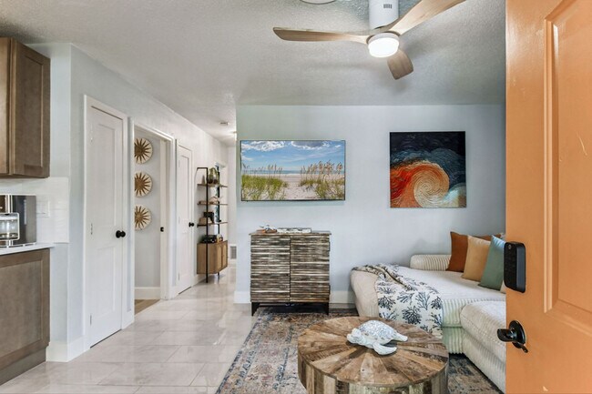 11250 2nd St E unit ID1314700P, Treasure Island, FL 33706 - photo 2