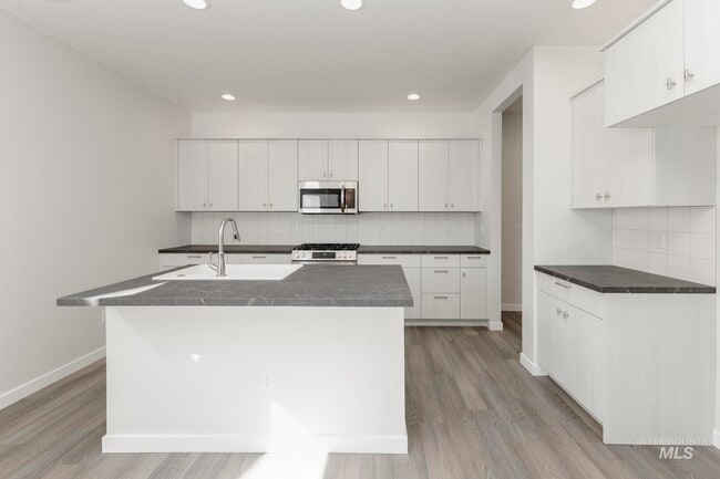 2866 E Boulder Basin Dr, Kuna, ID 83634 - photo 3