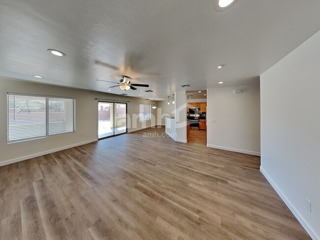 711 W Flaming Arrow Dr, Green Valley, AZ 85614 - photo 5