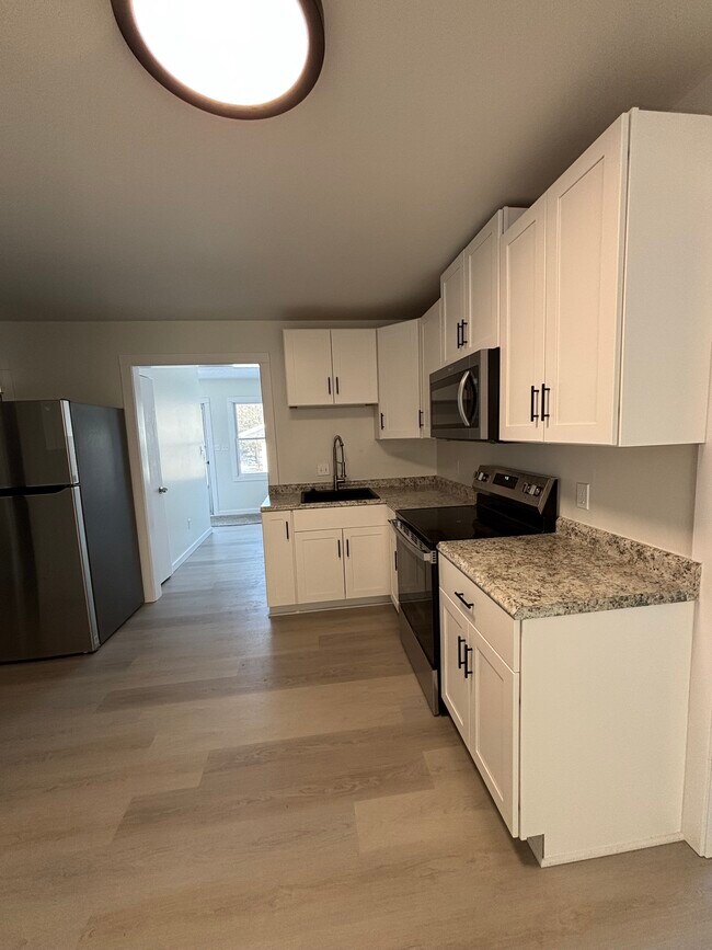 20082 Drake Rd, Strongsville, OH 44149 - photo 4