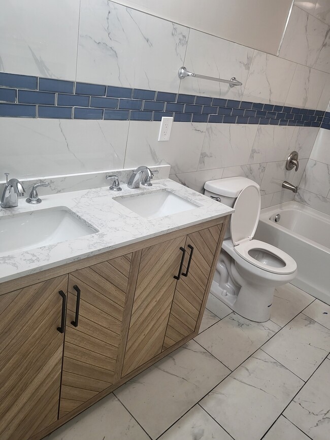 1674 August Dr, Shakopee, MN 55379 - photo 2