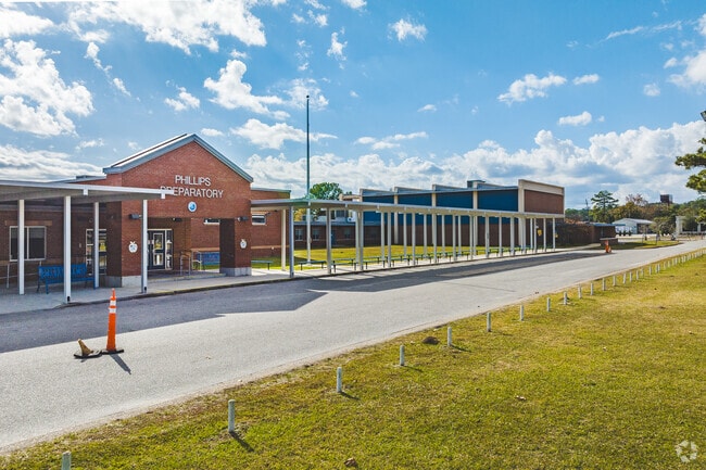 Phillips Preparatory School-Carpool Area