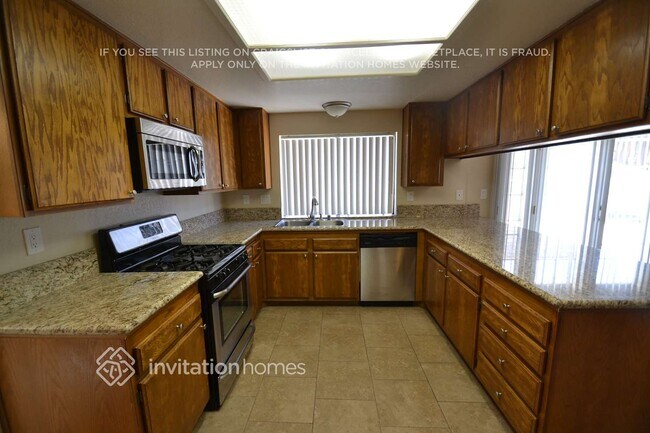 40527 Nido Ct, Palmdale, CA 93551 - photo 5