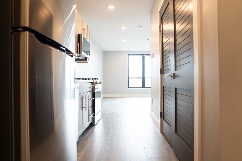 14 Symphony Rd unit 806, Boston, MA 02115 - photo 1