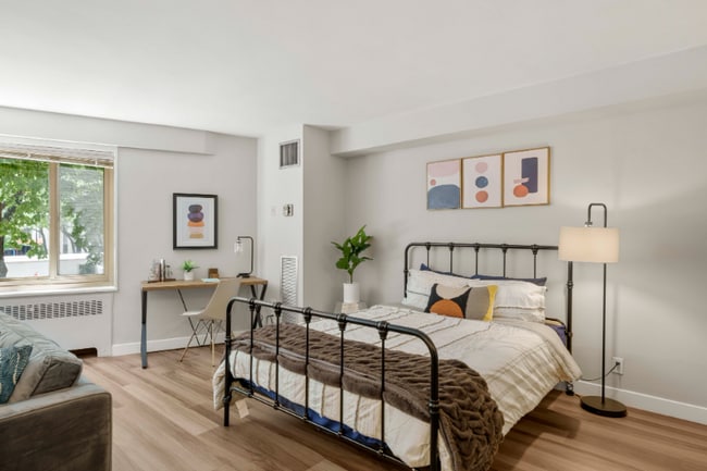 1407 N Lake Shore Dr, Chicago, IL 60610 - photo 5