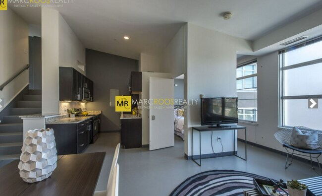 160 E Berkeley St unit 514, Boston, MA 02118 - photo 4