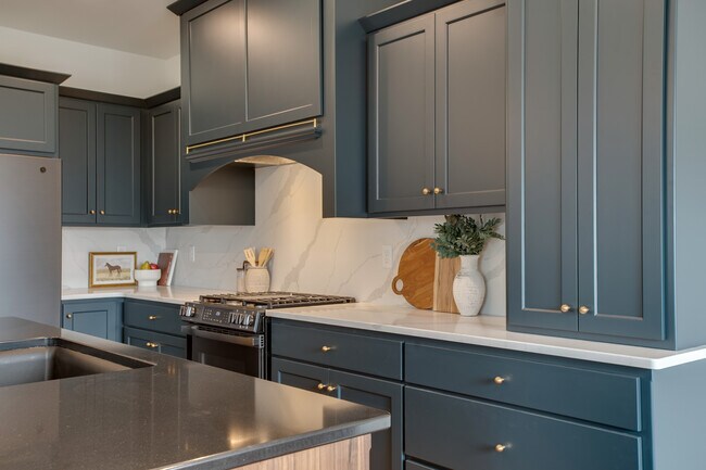 6713 Samuel Dr unit 37411300, Horace, ND 58047 - photo 2