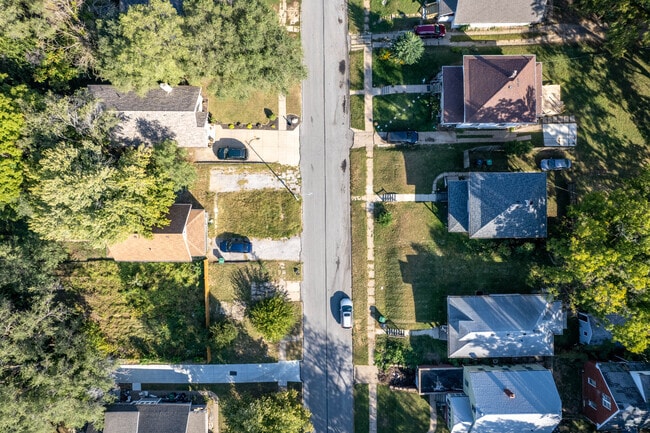 Mature shade trees line Orchard Hill’s historic streets.