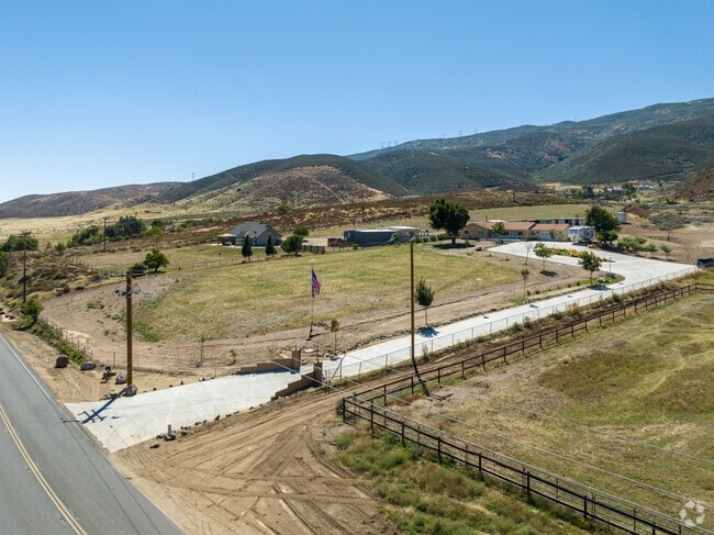 Large ranch-style homes on large properties can be found in Leona Valley.