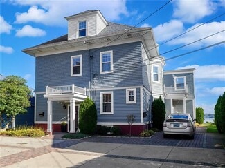 22 Hudson Place, Cranston, RI 02905