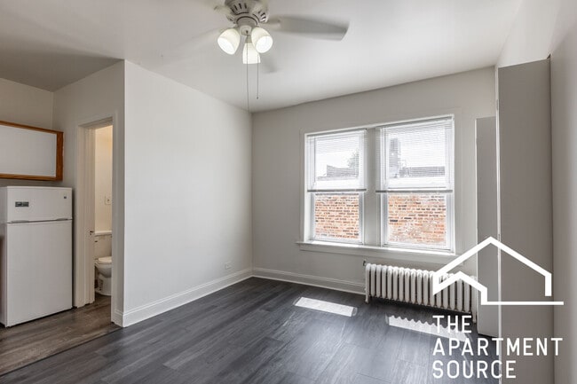 3957 W Irving Park Rd unit 314, Chicago, IL 60618 - photo 4