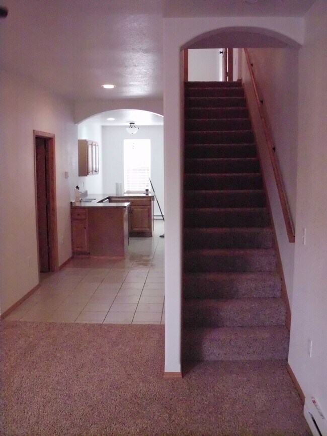 1303 E 2nd St unit 1, Duluth, MN 55805 - photo 3