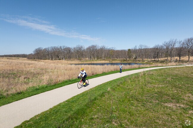 Fort Sheridan Forest Preserve in Lake Forest offers trails for joggers and cyclists.