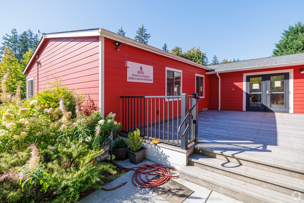 Voyager Montessori