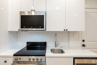 15 Bartlett Place, Boston, MA 02113