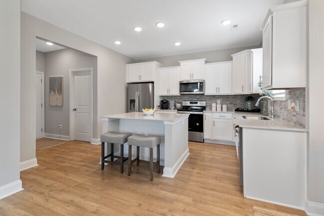 2300 Fleming Rd unit 36492812, Fuquay-Varina, NC 27526 - photo 7